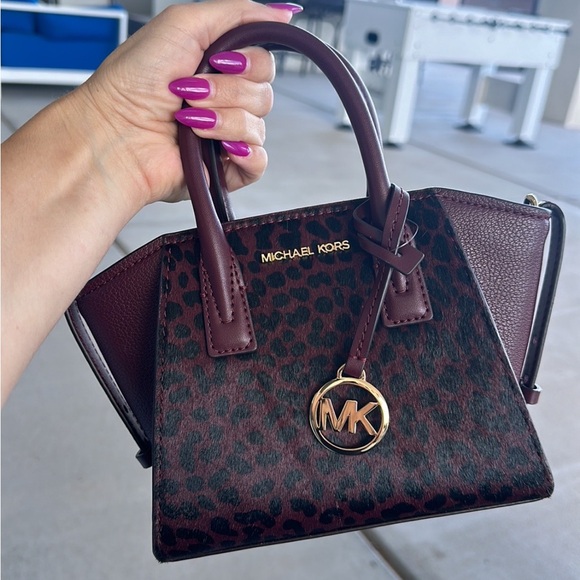 BRAND NEW MICHAEL KORS SATCHEL! - Picture 7 of 16